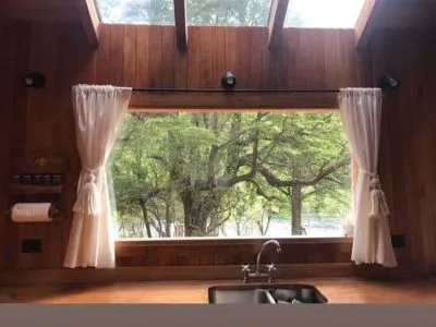 Alojamiento en Lago Meliquina (a 30 Km. de San Martín de los Andes) La Casita del Lago Rio