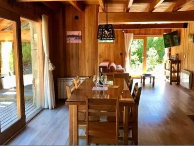 Alojamiento en Lago Meliquina (a 30 Km. de San Martín de los Andes) La Casita del Lago Rio