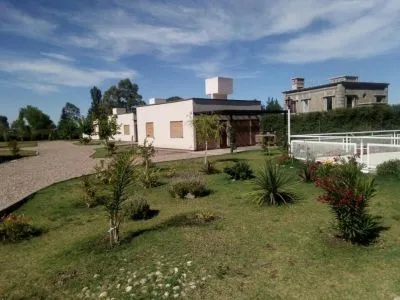 Cabins 6 Olivos 2-star Cabins  in  San Rafael