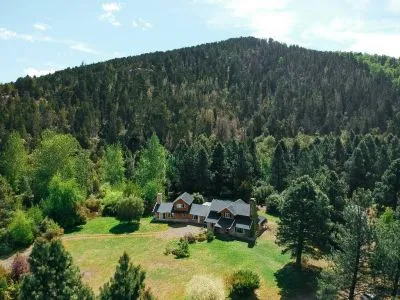 Refugio del Lobo Hosterías 3 estrellas  en  San Martín de los Andes