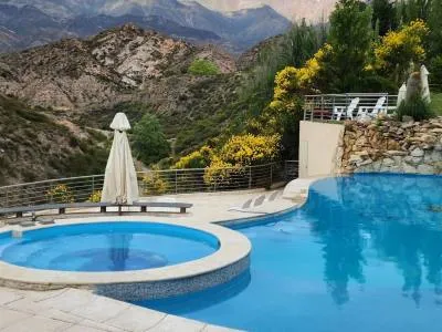 El Carmelo Mountain Lodge