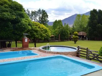 Cabaña Suiza Cabañas 2 estrellas  en  Potrerillos