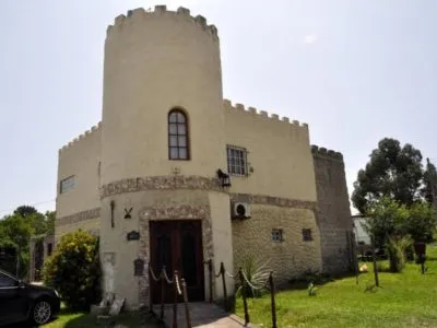 Posada Castillo La Pausa Hostelries  in  Miramar