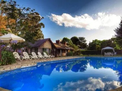 Posada Las Camelias Hostelries  in  Miramar