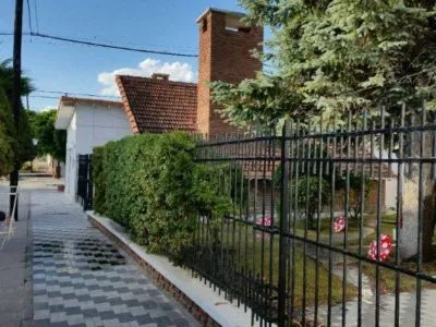 Chalet 3era bajada Apartments  in  Las Grutas