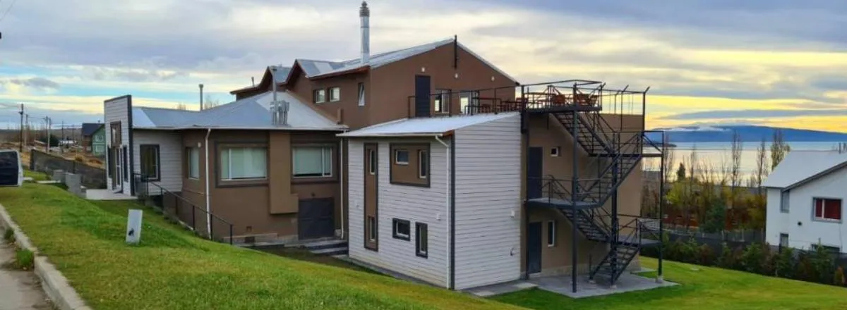 Albergues/Hostels Titan Hostel