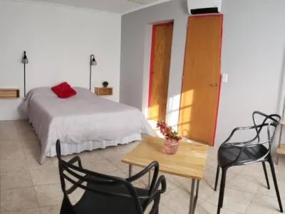 Albergues/Hostels Red House