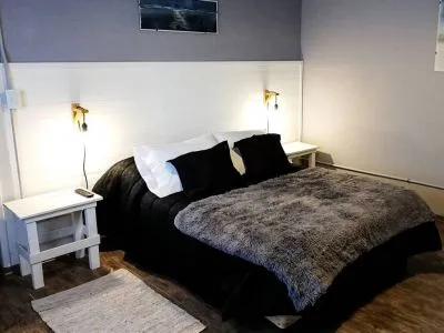 2-star Hostelries Nau