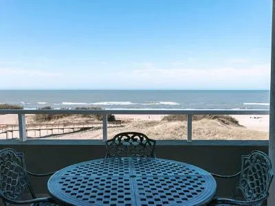 Apartments Arenas Carilo