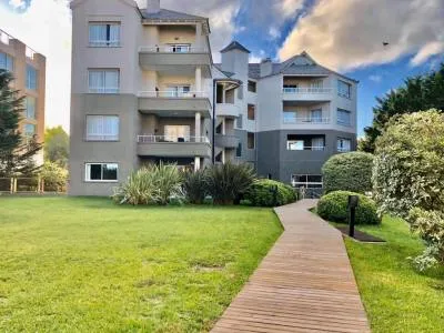 Apartments Arenas Carilo