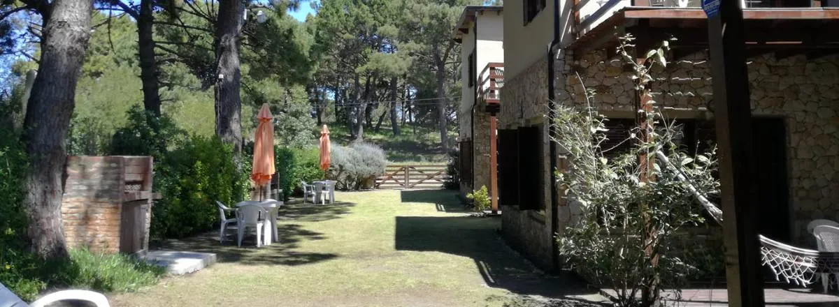 Cabins Mirando al Bosque