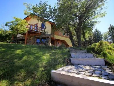 Puerto de las Cumbres Hosteria Hosterías 2 estrellas  en  Villa Pehuenia