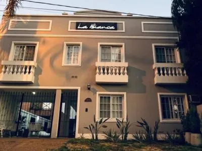 Apart La Bianca Apart Hoteles  en  Colón