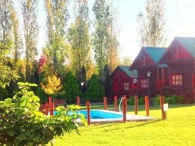 Cabañas Los Álamos  Cabañas  en  Colón