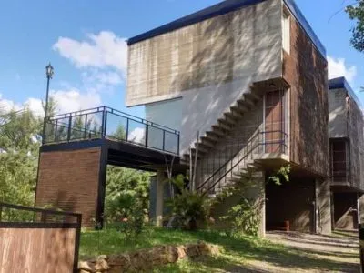 Huellas & Raíces   Cabañas  en  Colón