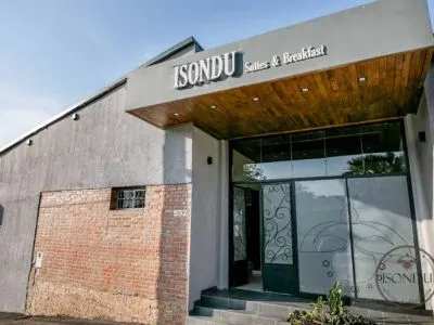 Isondu Suites & Breakfast