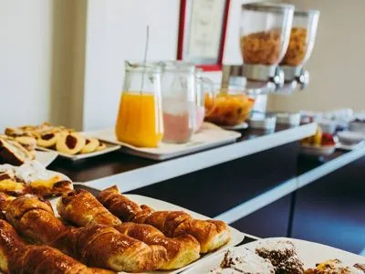 4-star Hotels Tague Hotel