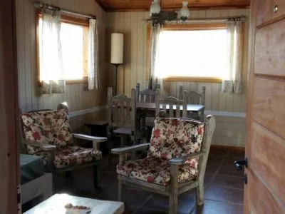 Alojamiento en Lago Meliquina (a 30 Km. de San Martín de los Andes) Casa de Campo Meliquina