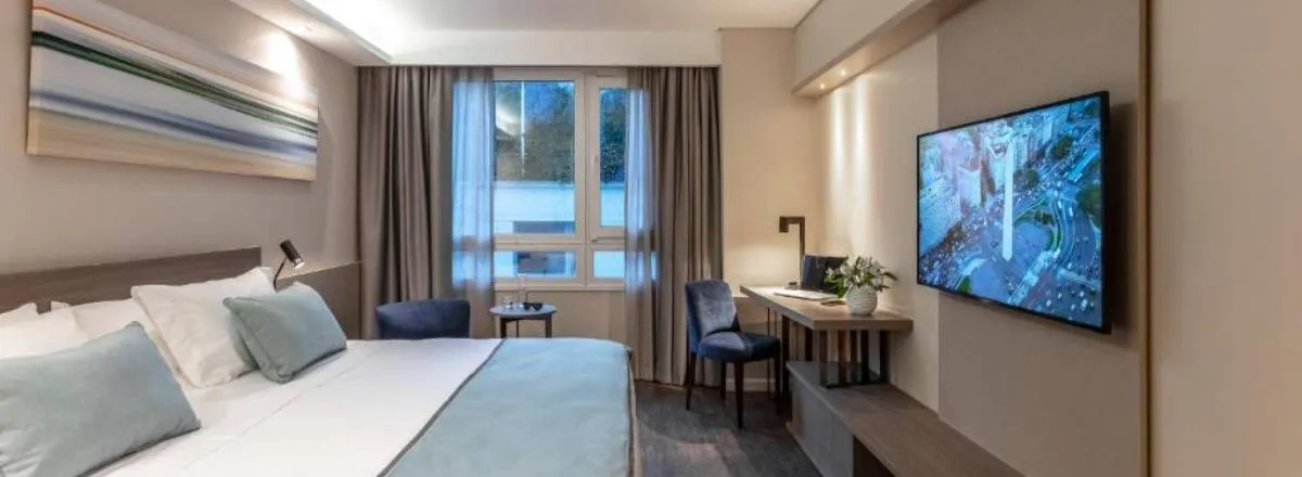 4-star Hotels Huinid Obelisco Hotel