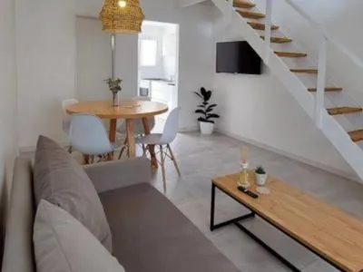 Houses and apartments Rental One Departamentos