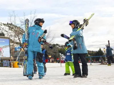 Escuela de esqui y snowboard Escuela de Ski y Snowboard Xtreme