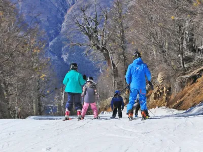 Escuela de esqui y snowboard Escuela de Ski y Snowboard Xtreme