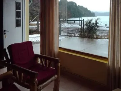 Lago Azul Cabañas 2 estrellas  en  Villa Pehuenia