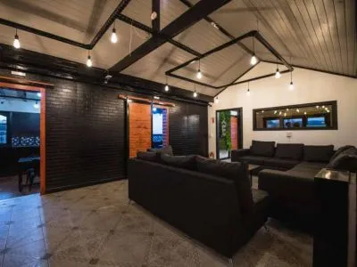 Albergues/Hostels El Refugio Lodge Hostel