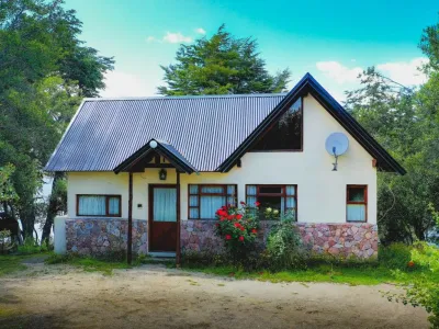 Cabañas Los Altos del Pehuén Cabañas 3 estrellas  en  Villa Pehuenia