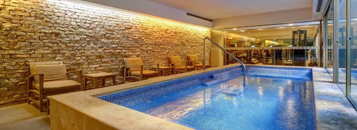 Apartments Quartier Polo by RentinBA