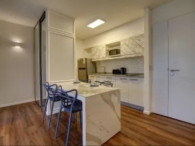 Departamentos Quartier Hollywood by RentinBA