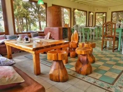 Accommodation in Lago Meliquina (30 Km. from San Martín de los Andes) Cinco Sentidos Hostería