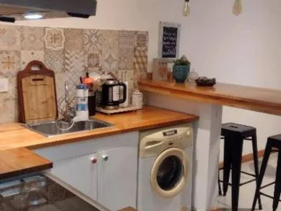 Cabins Montserrat Guesthouse