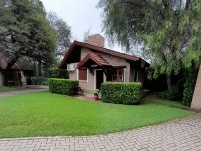 3-star Cabins Refugio Serrano