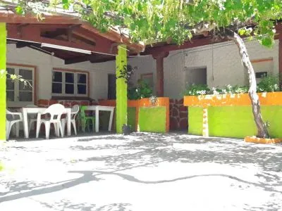 Hospedaje Don Alberto Albergues/Hostels  en  Potrerillos