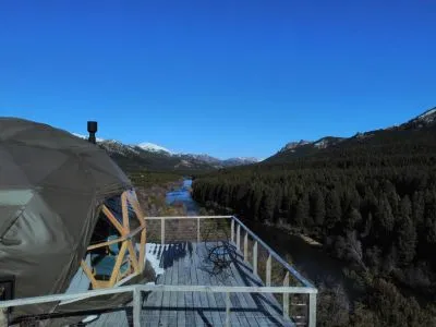 Alojamiento en Lago Meliquina (a 30 Km. de San Martín de los Andes) Terrazas de Meliquina- Eco Glamping