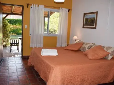 Hostelries Los Sauces Posada