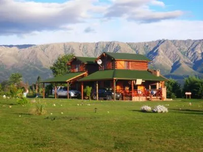 Las Cortaderas Cabañas de Tronco