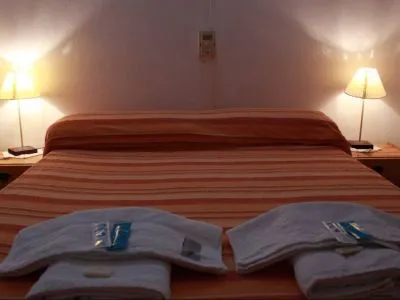 Albergues/Hostels Hospedaje Bajo el Molino