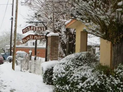 Albergues/Hostels Hospedaje Bajo el Molino