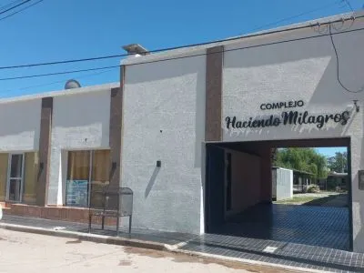 Complejo Haciendo Milagros
