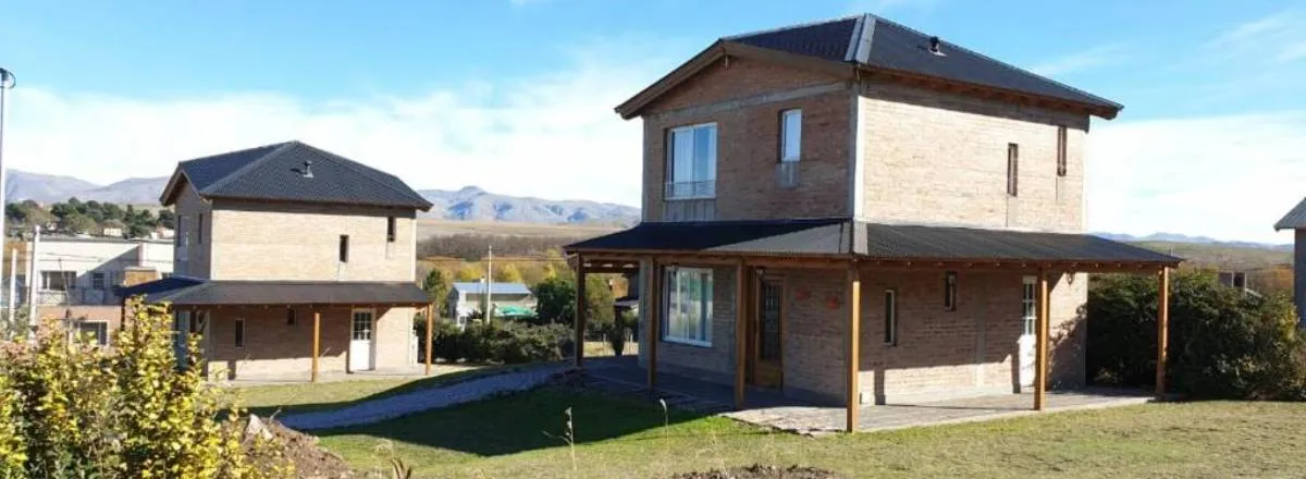 Hostelries La Posta y Los Cardones