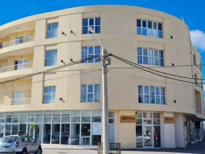 Diez Apart Hotel Apart Hotels  in  Puerto Madryn