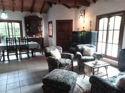 Cabañas Chalet Caserón de Tejas