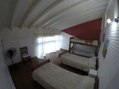 Albergues/Hostels Acantilados Surf Ranch