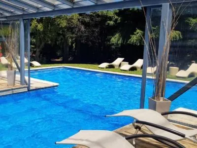 Hostería Altos Los Pioneros & Spa Hoteles  en  Villa La Angostura