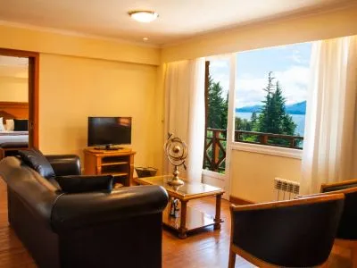 Hoteles 5 estrellas Huinid Bustillo Hotel