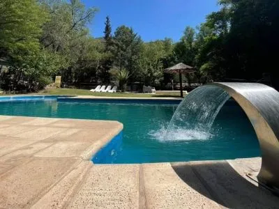 Rocas Amarillas Alojamiento   en  San Rafael