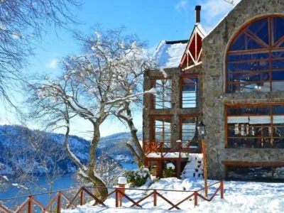 Paraísos de la Patagonia Apart Hoteles 3 estrellas  en  San Martín de los Andes