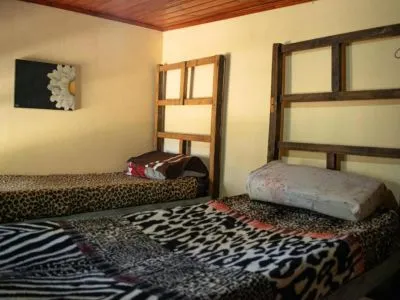 Hostales Hostel y Camping Acusi